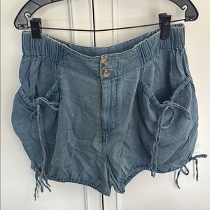 PILCRO ANTHROPOLOGIE Denim Women's Shorts NWT
